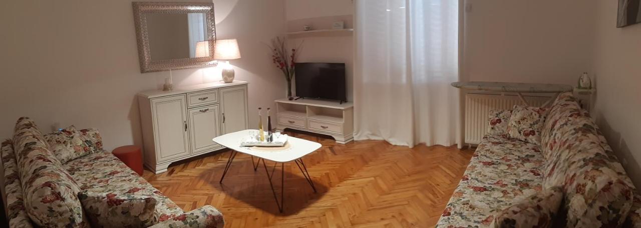 Ivana Apartments Makarska Buitenkant foto