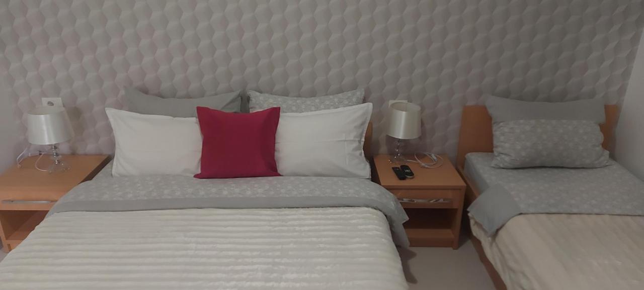 Ivana Apartments Makarska Buitenkant foto