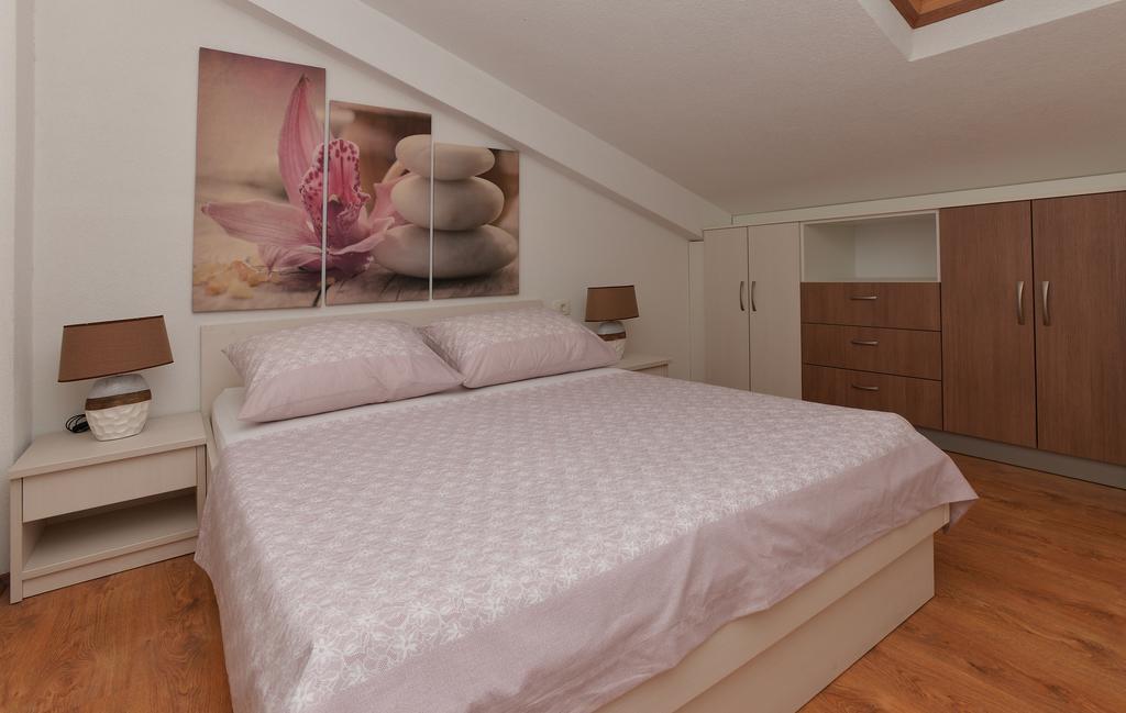 Ivana Apartments Makarska Buitenkant foto