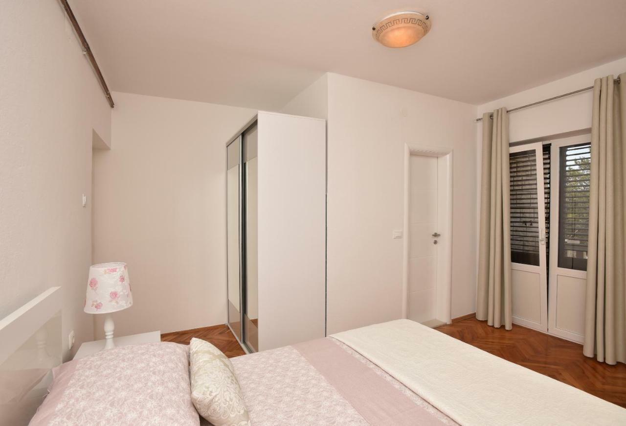 Ivana Apartments Makarska Buitenkant foto