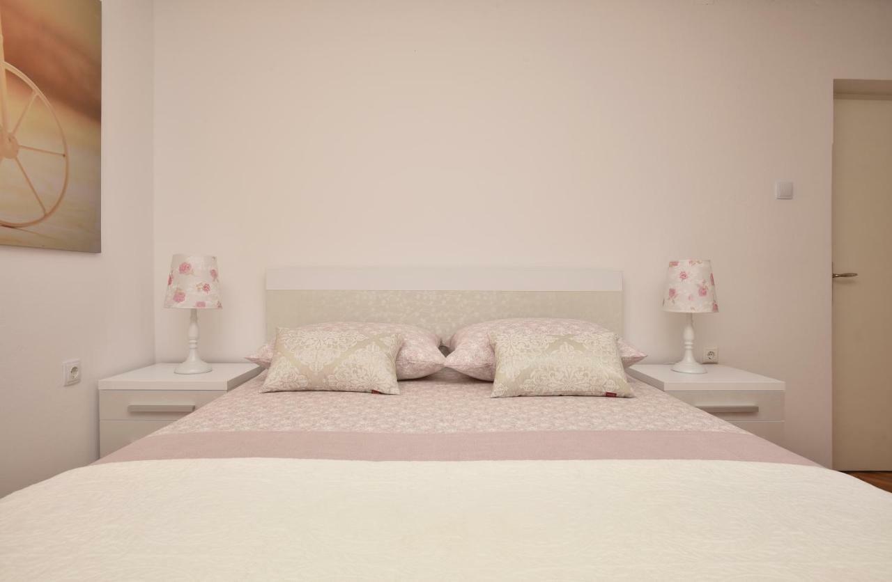 Ivana Apartments Makarska Buitenkant foto