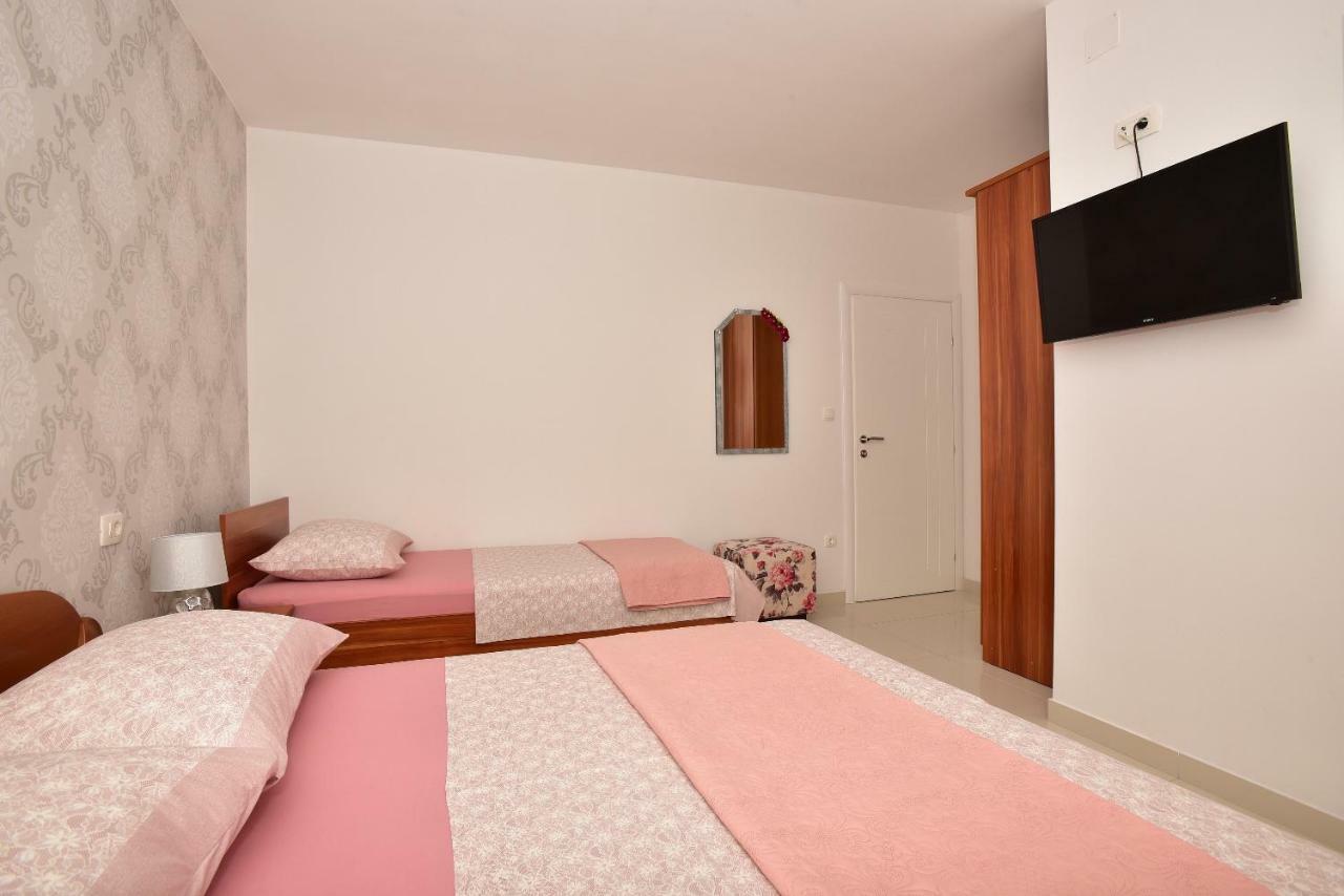 Ivana Apartments Makarska Buitenkant foto