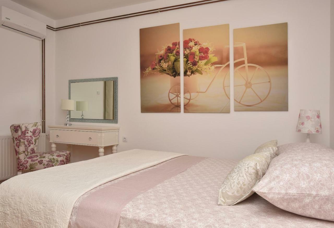Ivana Apartments Makarska Buitenkant foto