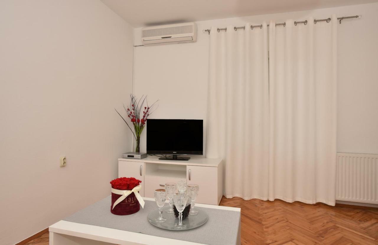 Ivana Apartments Makarska Buitenkant foto